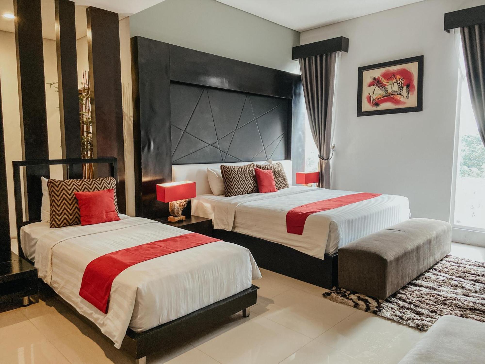 Prima Sr Hotel & Convention Yogyakarta Sleman  Eksteriør billede