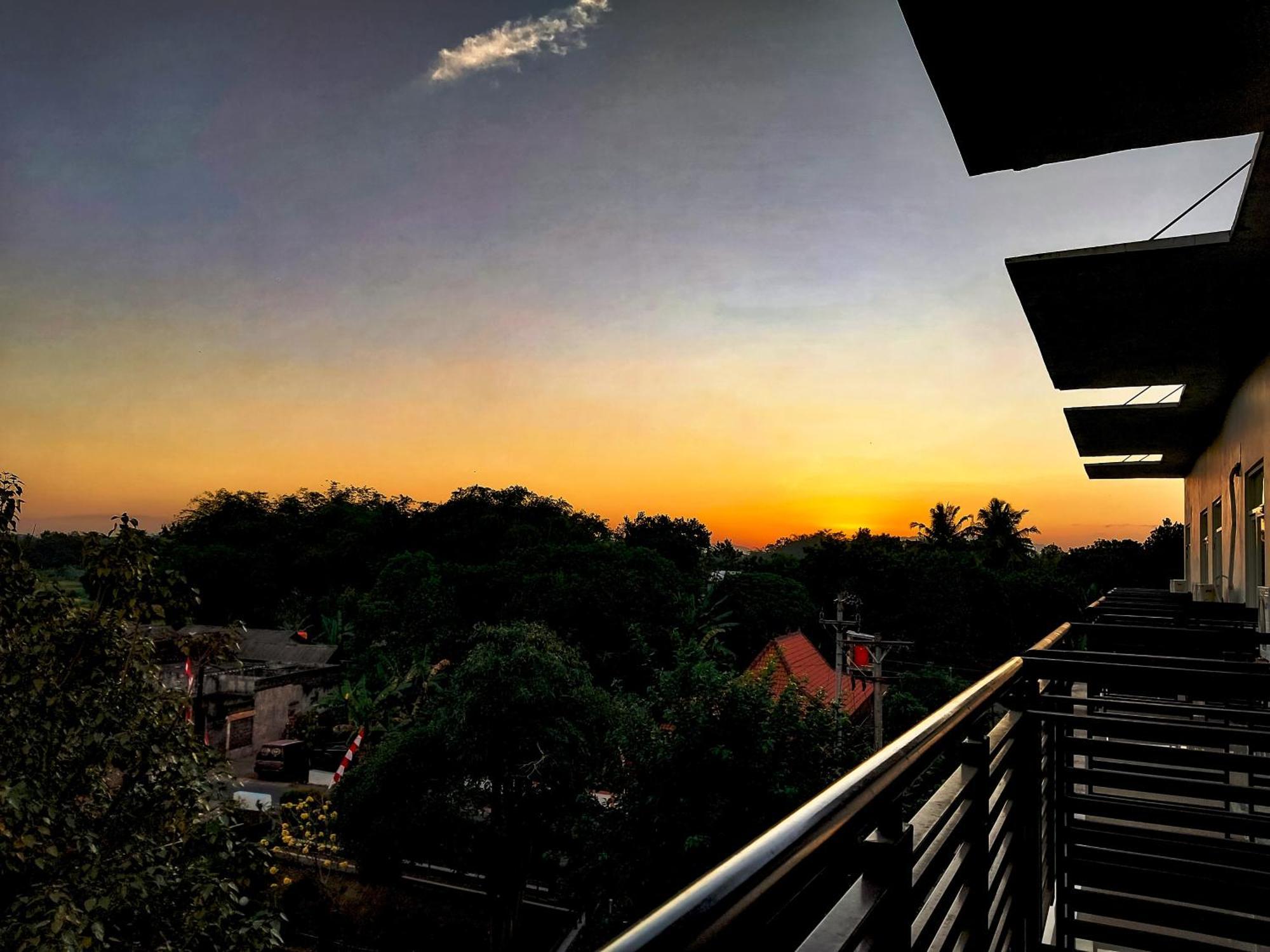 Prima Sr Hotel & Convention Yogyakarta Sleman  Eksteriør billede