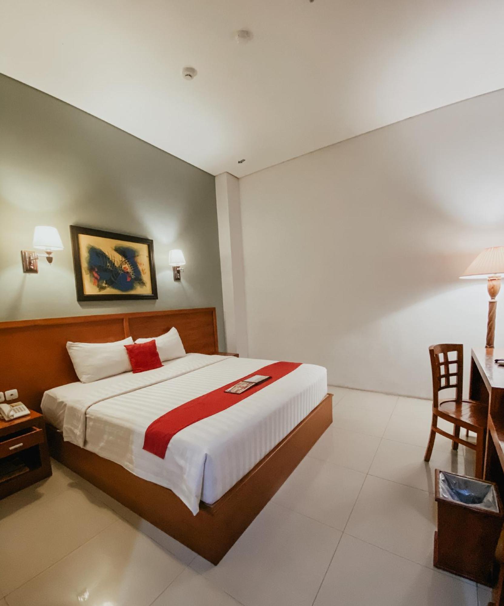 Prima Sr Hotel & Convention Yogyakarta Sleman  Eksteriør billede