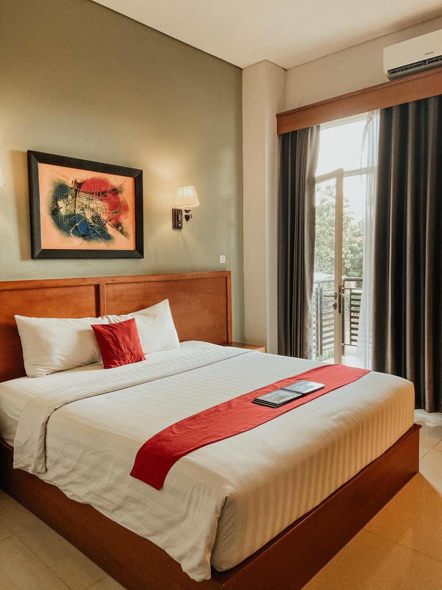 Prima Sr Hotel & Convention Yogyakarta Sleman  Eksteriør billede
