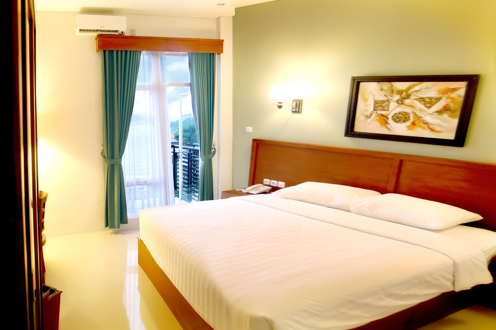 Prima Sr Hotel & Convention Yogyakarta Sleman  Eksteriør billede