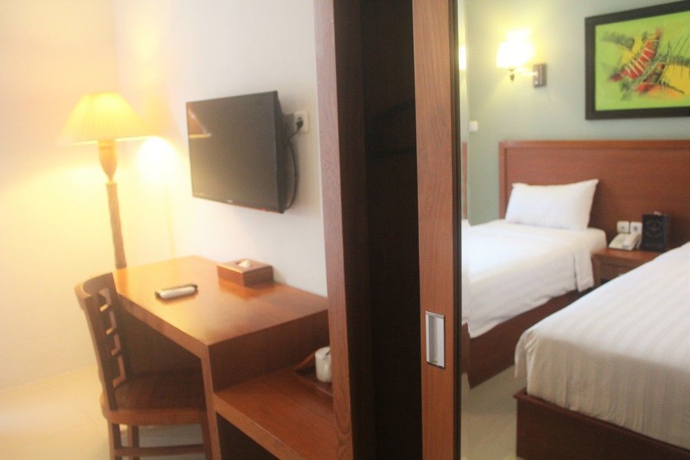 Prima Sr Hotel & Convention Yogyakarta Sleman  Eksteriør billede