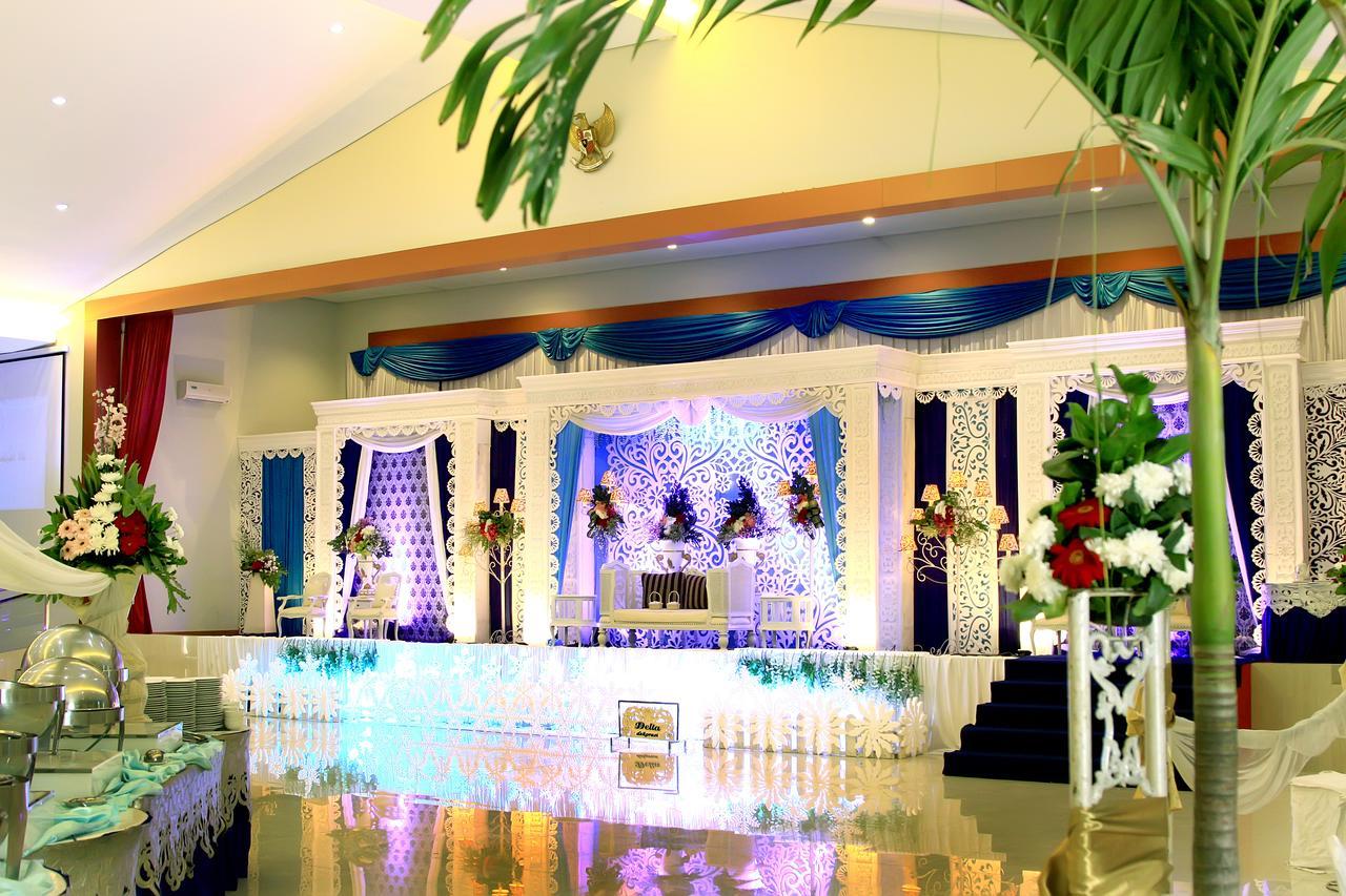 Prima Sr Hotel & Convention Yogyakarta Sleman  Eksteriør billede