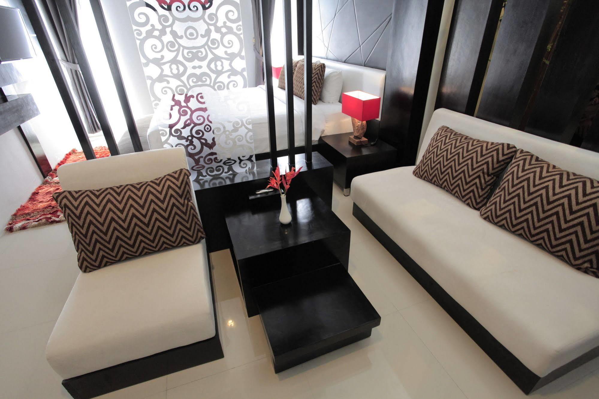Prima Sr Hotel & Convention Yogyakarta Sleman  Eksteriør billede