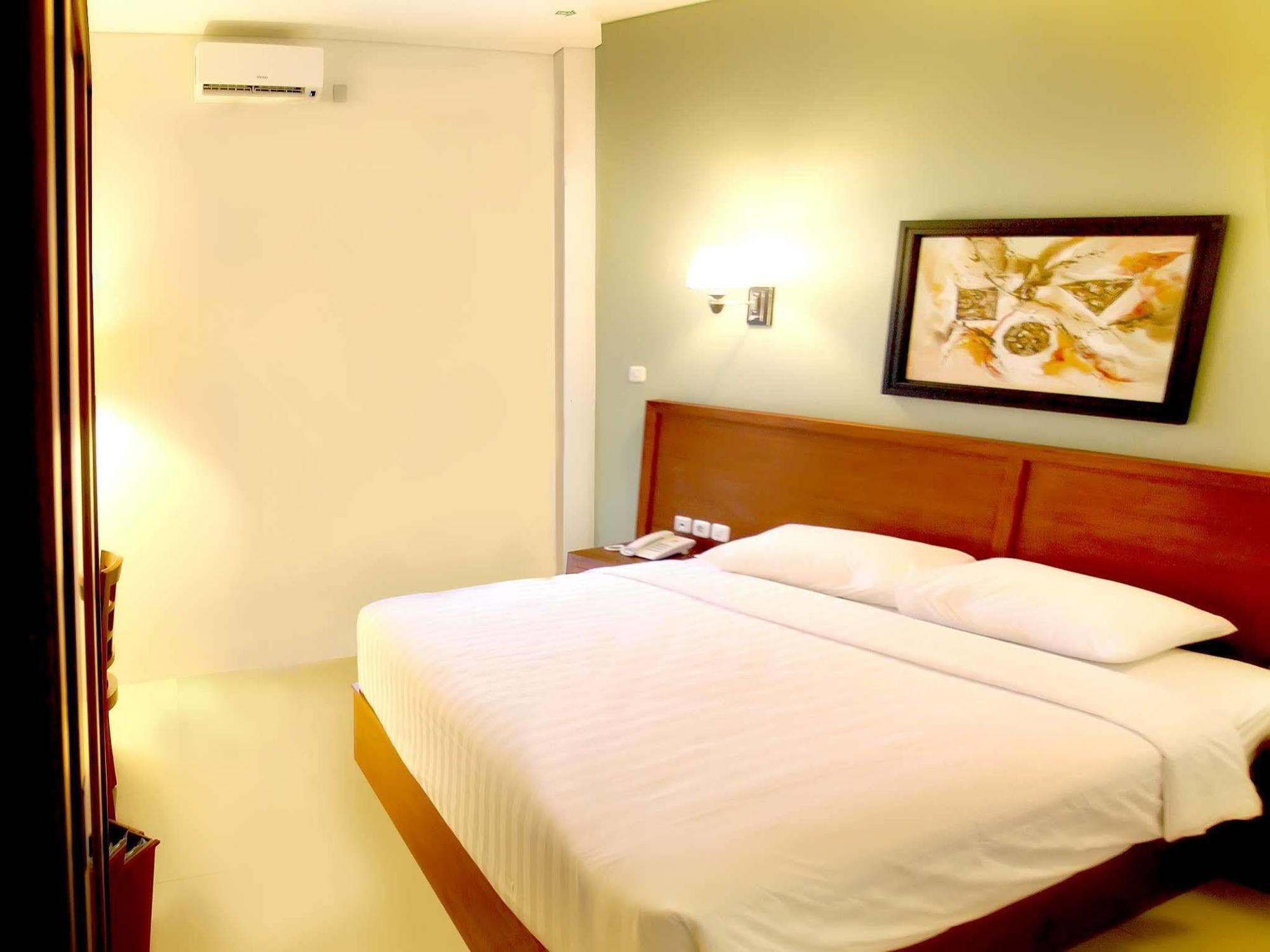 Prima Sr Hotel & Convention Yogyakarta Sleman  Eksteriør billede