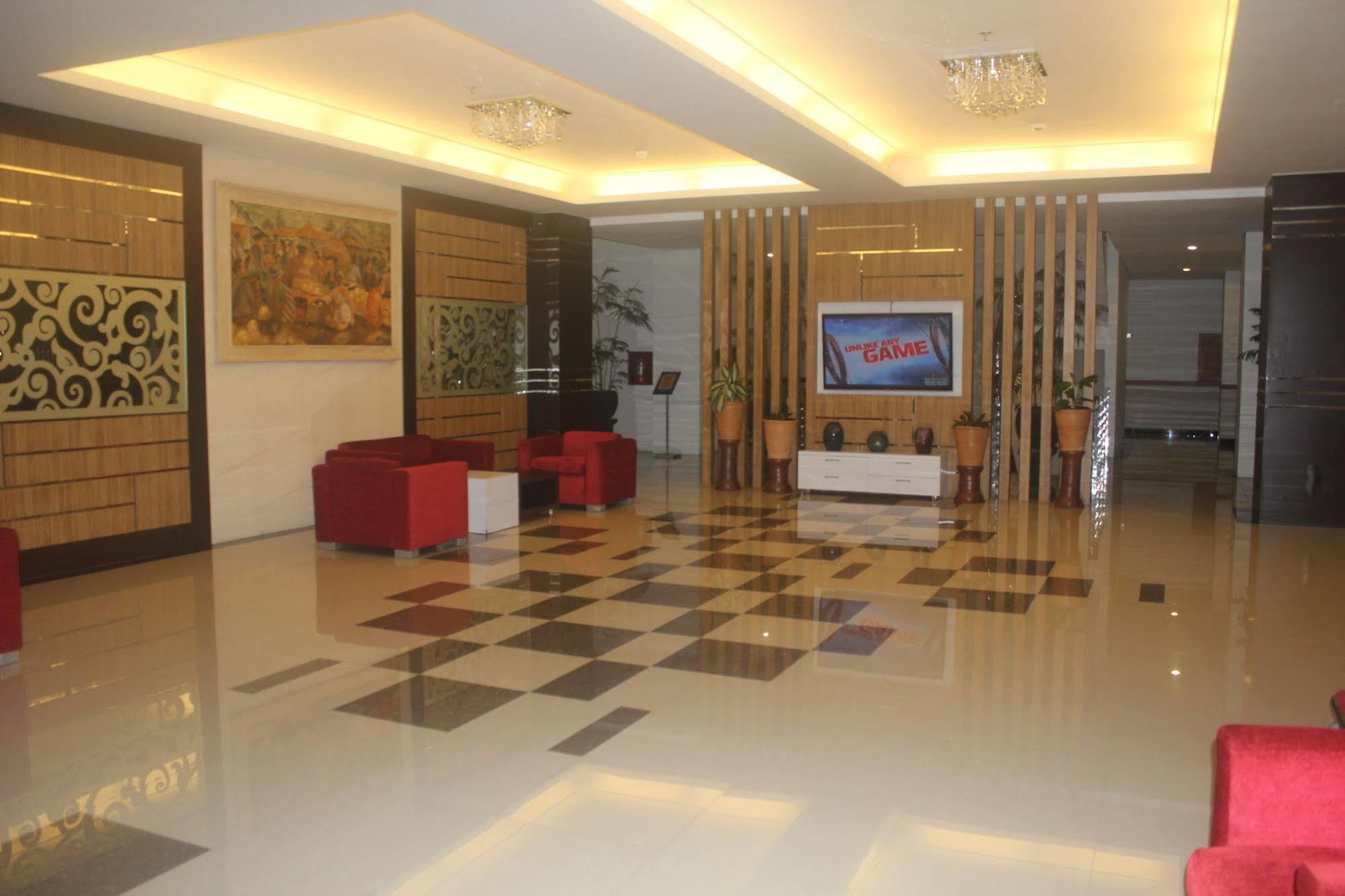 Prima Sr Hotel & Convention Yogyakarta Sleman  Eksteriør billede