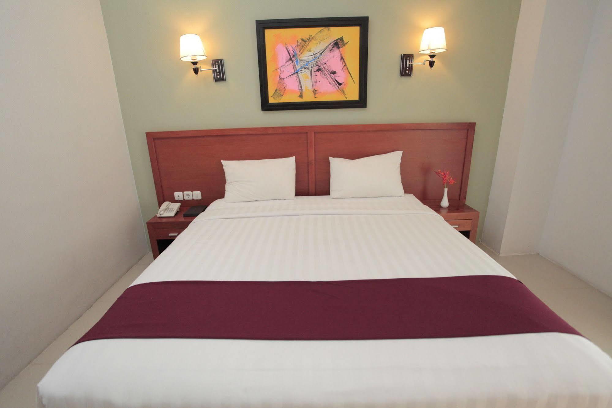 Prima Sr Hotel & Convention Yogyakarta Sleman  Eksteriør billede